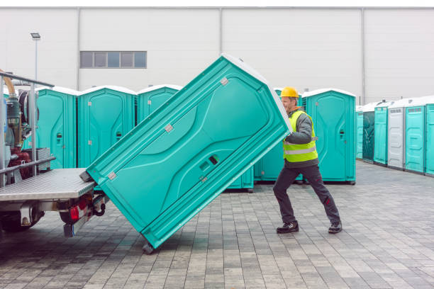 Porta potty delivery and setup in Pearson, GA